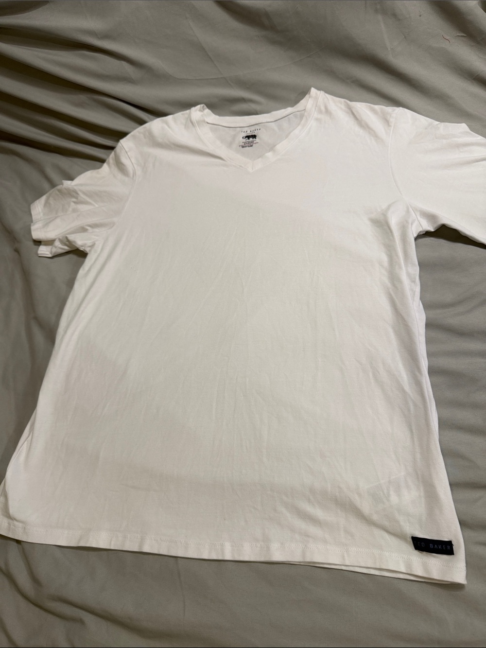 Ted Baker London White V-Neck Short Sleeve Tee